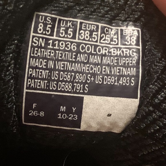 Skechers D'Lites Black and Gray Sneakers - Picture 9 of 11